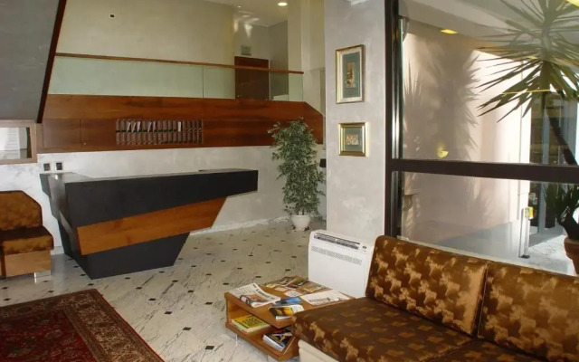 Hotel Iris