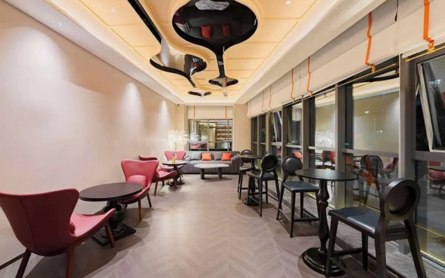 Howard Johnson by Wyndham Life Kunming Guandu Hotel