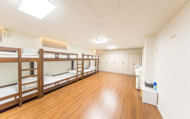 Rgb House Hostel