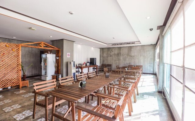 De Phunchai Hometel