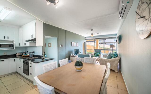 102 Bermuda-Comfortable ground floor on main beach