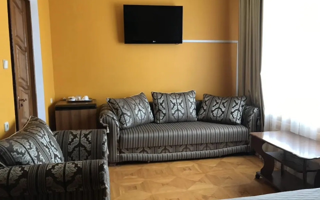 Хостел Family House