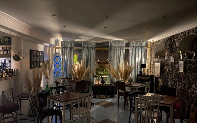 Black Market Hotel