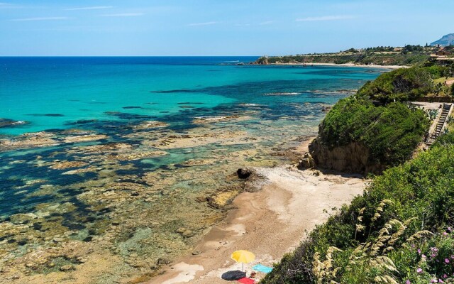 Holoiday Home in Cefalu With Terrace