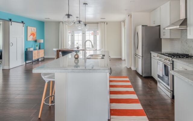 4BR Home in Scottsdale by WanderJaunt