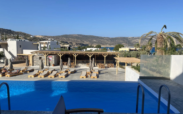 Helios Beach Hotel & Bungalows