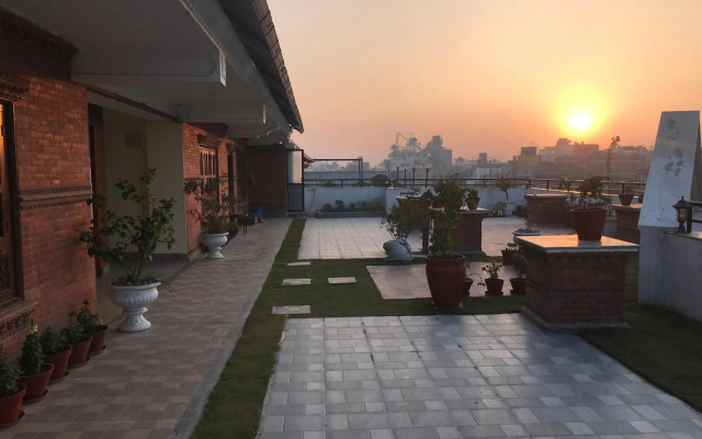 DOM Himalaya Hotel