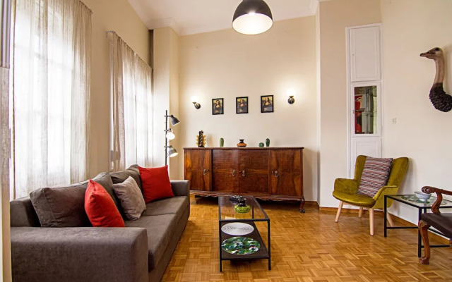 Hippy Decorated 2 Bedrooms Apartment