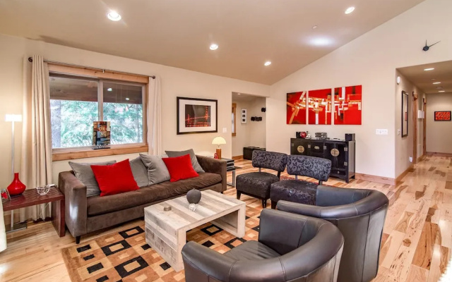 Tahoe Donner Home by RedAwning