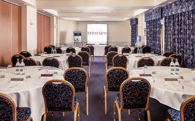 Mercure Newbury Elcot Park Hotel