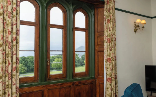 Watermouth Castle, Penn-curzon Apartment