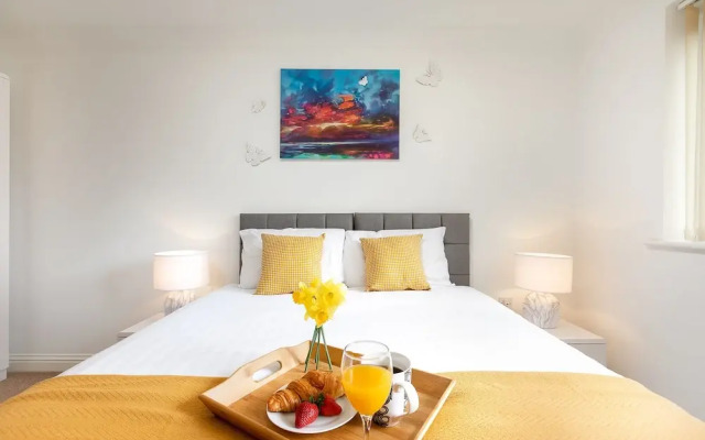KVM - Peacock Apartment