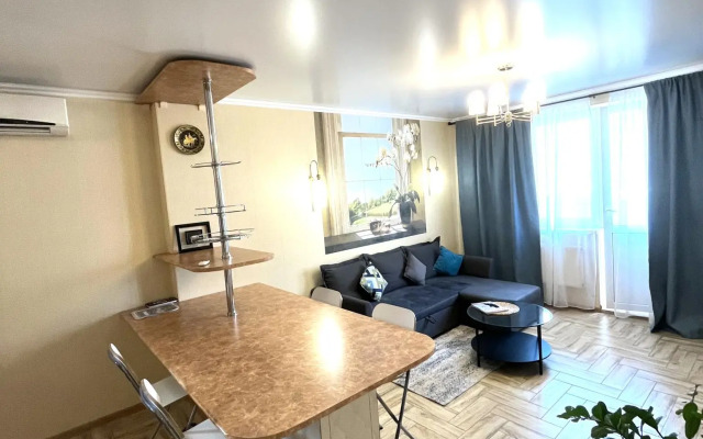 Апартаменты на Кубанской Набережной 64