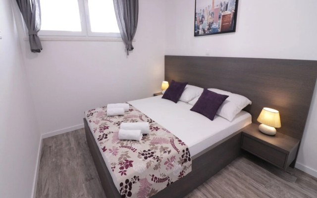 Apartments & Rooms Danivan Pool Villas