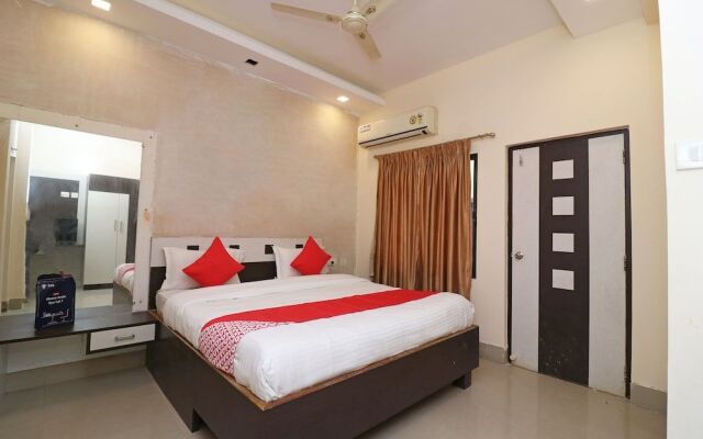 Oyo 18409 Hotel Sun City