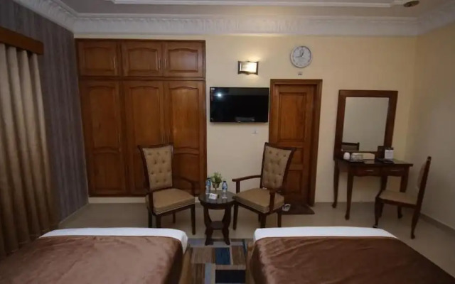 World Inn Karachi