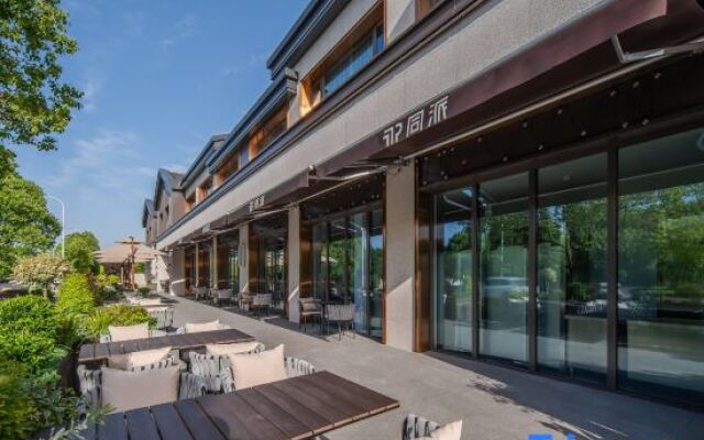 Yangzhou Slender West Lake Tongpai Hotel