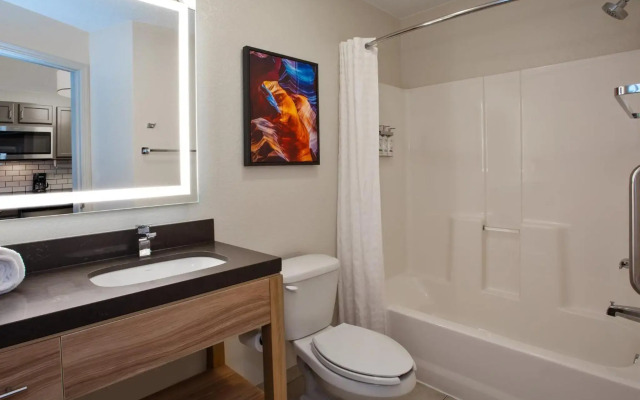 Candlewood Suites Kenosha – Pleasant Prairie by IHG