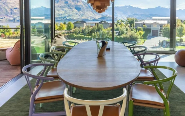 Ridgecrest - Lake Views - Sleeps 12