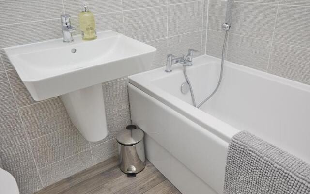 Royal Derby Hospital 3 bed Town House