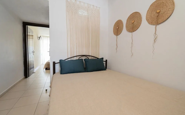 Tommy Seafront No 6 by Rentalspro - Nea Flogita