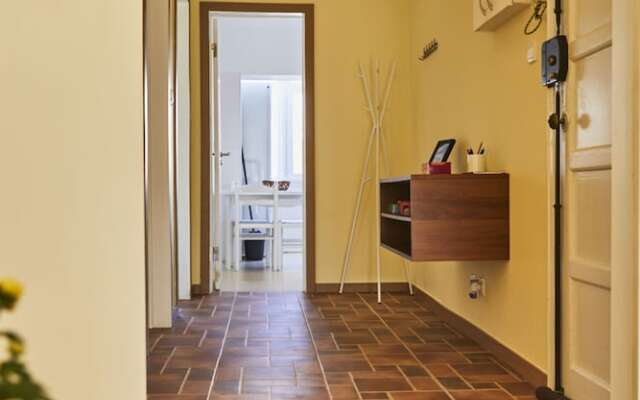 2 Bedroom Apartment Sol de Linda-a-Velha