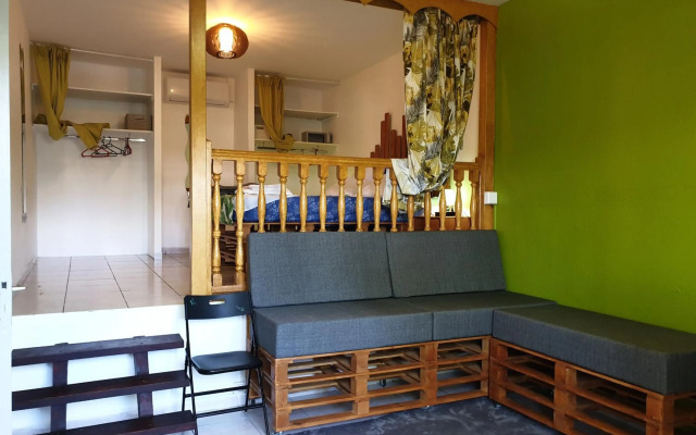 Super Studio en résidence face à la plage