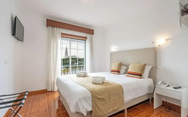 Residencial Padre Pio by Umbral