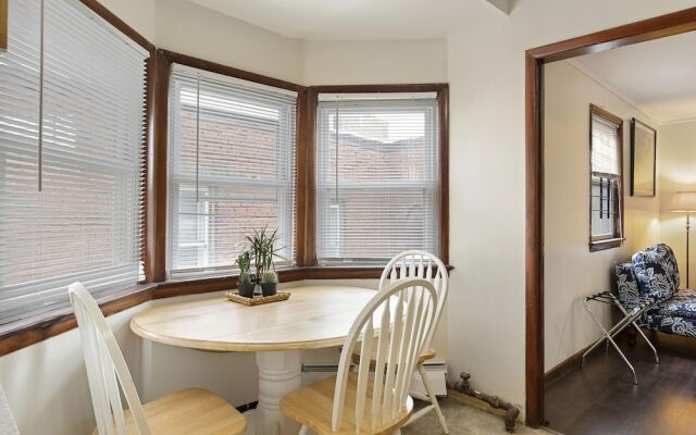 Halsey Haven - Center Of Downtown Arts District 2 Bedroom Apts by RedAwning