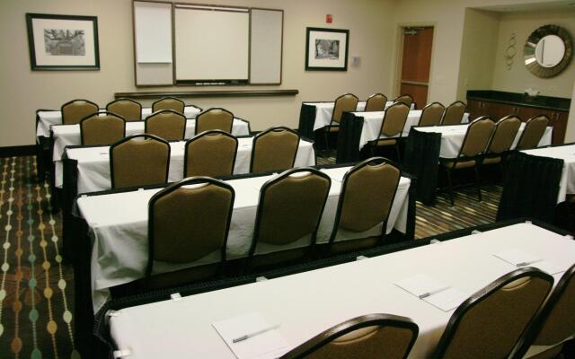 Hampton Inn & Suites Savannah-Airport