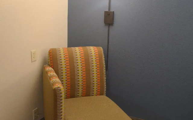 Holiday Inn Express Anderson I 85(Exit 27 Highway