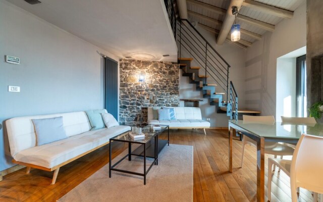 Petra Apartment in Civenna by Wonderful Italy