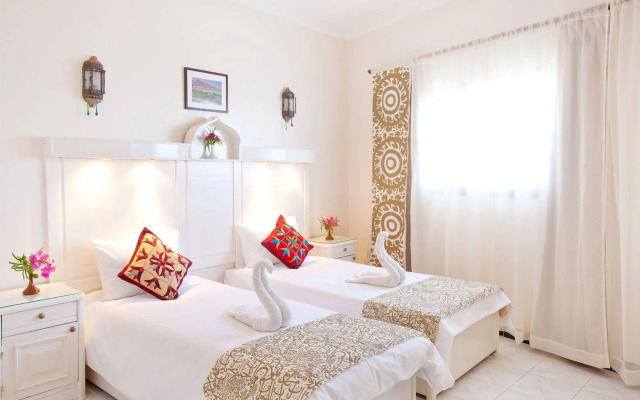 Coral Coast Hotel