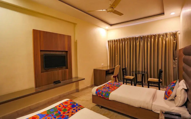 Hotel Surya