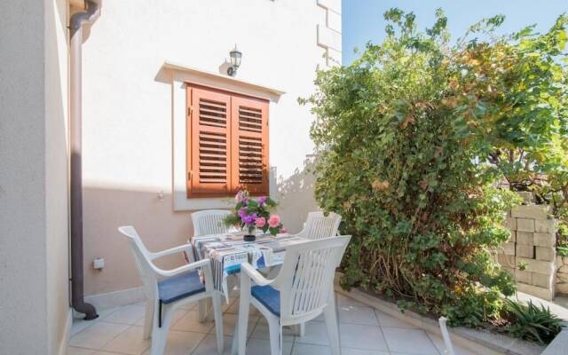 Apartments Longo