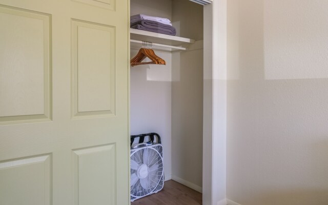 Nob Hill Apartments by Frontdesk