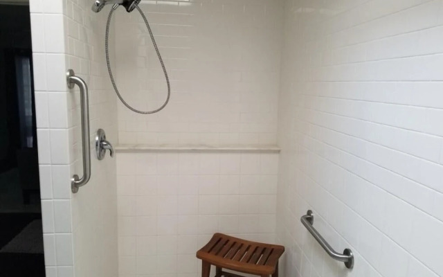 Waterfront vacation home with solar heated pool by Redawning