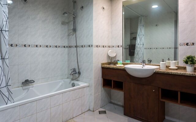 Lake views from 2 bedroom apartment in JLT