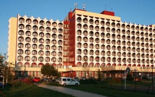 Silver Beach Retro Hotel
