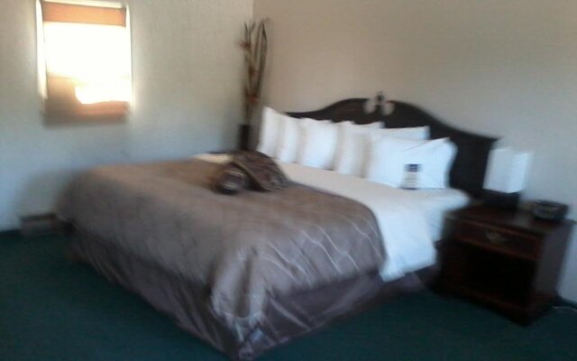 Bancroft Inn & Suites