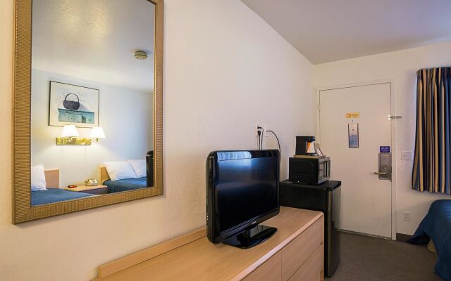 Studio 1 Moscow Hotel & Extended Stay