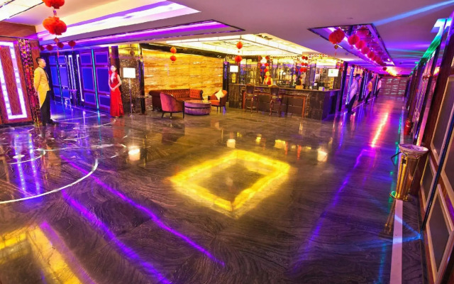 Gold Harbour Holiday Hotel