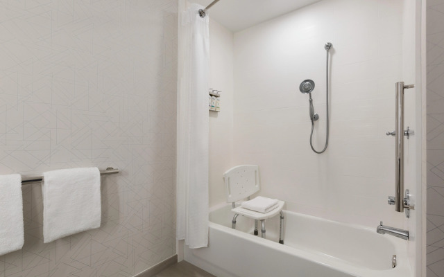 Holiday Inn Express & Suites Tuscaloosa-University by IHG