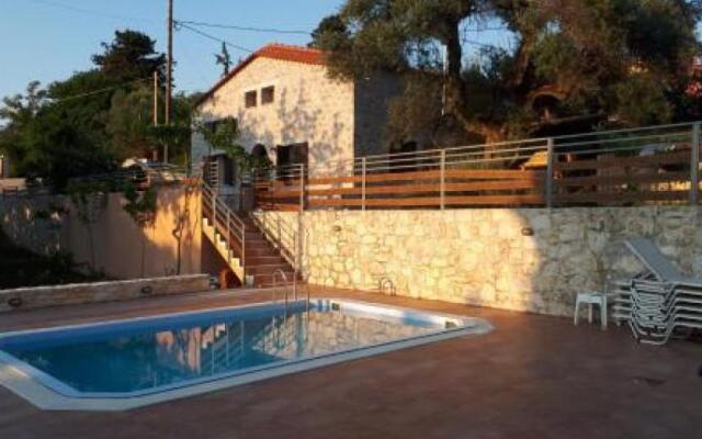 Holiday Home 3 Bedrooms 1 Bathroom - Kastellos