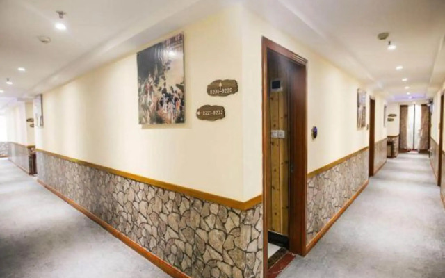 Shiyu Hotel (Guangzhou Chebei Metro Station)