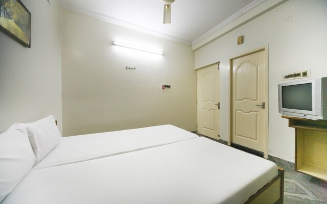 Hotel Le Palace by OYO Rooms