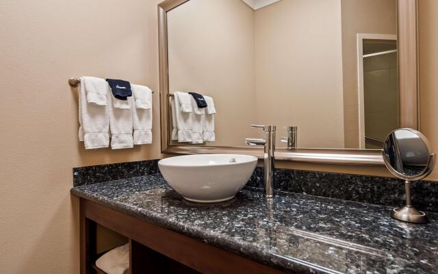 Best Western Plus Avita Suites