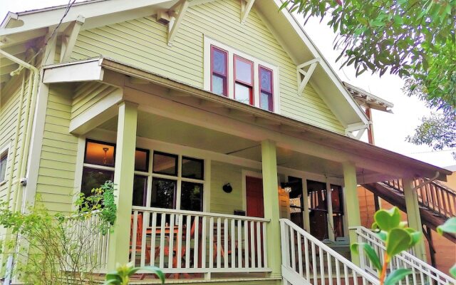 Bluebird Guesthouse