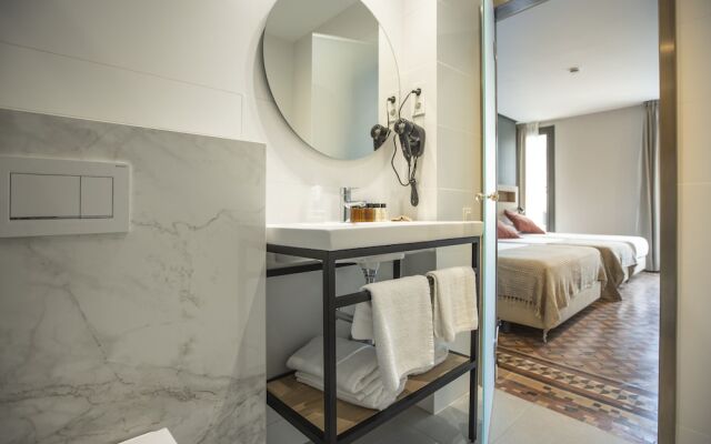 Fontanella by BCN URBAN ROOMS