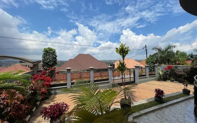 Stunning 2-bed Apartment in Kigali